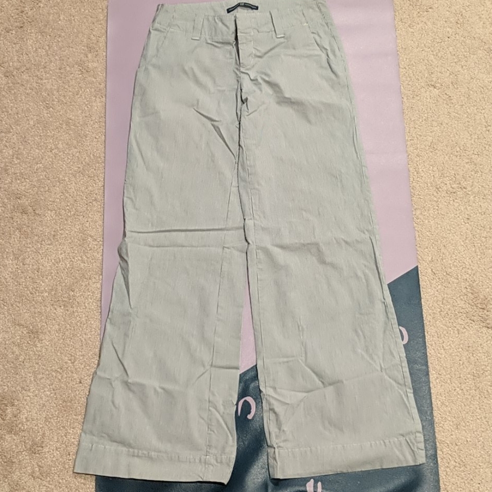 Crisp lightweight striped pants by Gap in Navy